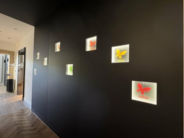 BUREAUX à VENDRE de 921 m²
