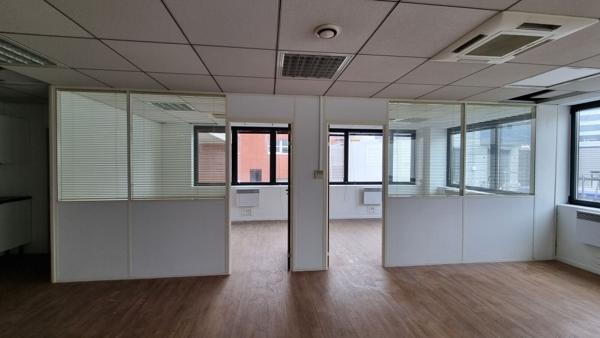 Bureaux à louer à Issy-les-Moulineaux locaux lumineux et modulables