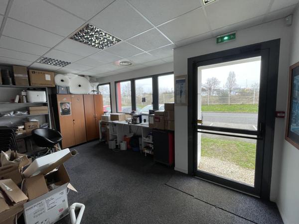 BUREAUX À VENDRE OU À LOUER 73m²-PARC TERTIAIRE D'EXAPOLE