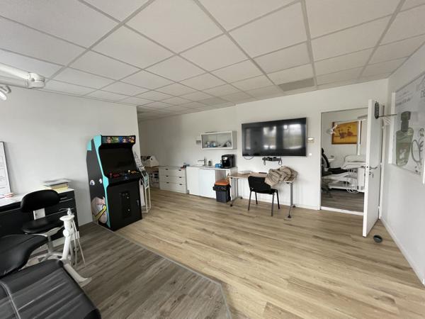 BUREAUX À VENDRE OU À LOUER 73m²-PARC TERTIAIRE D'EXAPOLE