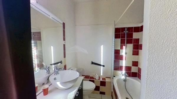 A vendre - Murs & fonds - 6 chambres d'hôtes à Vagnas, proche de Vallon-Pont-d'Arc (07)