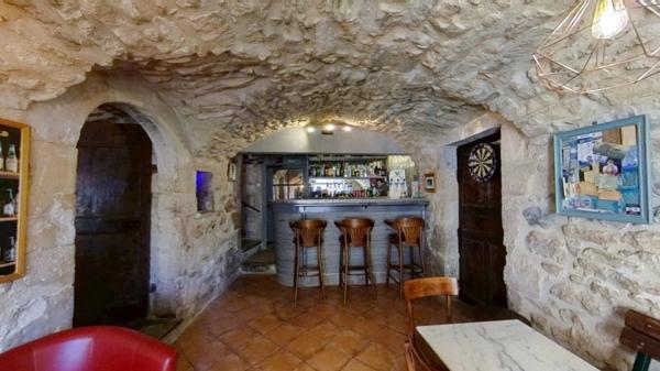 A vendre - Murs & fonds - 6 chambres d'hôtes à Vagnas, proche de Vallon-Pont-d'Arc (07)