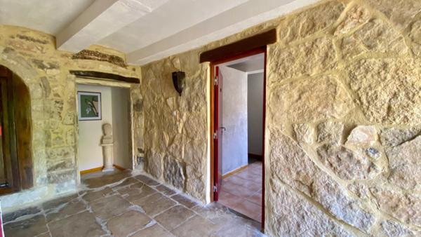 A vendre - Murs & fonds - 6 chambres d'hôtes à Vagnas, proche de Vallon-Pont-d'Arc (07)