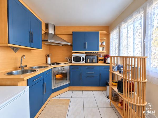 Appartement avec loggia 1er étage – 2 chambres, possibilité 3 – Ascenseur