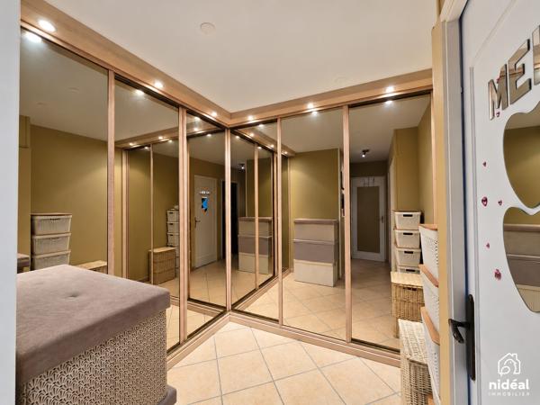 Appartement avec loggia 1er étage – 2 chambres, possibilité 3 – Ascenseur