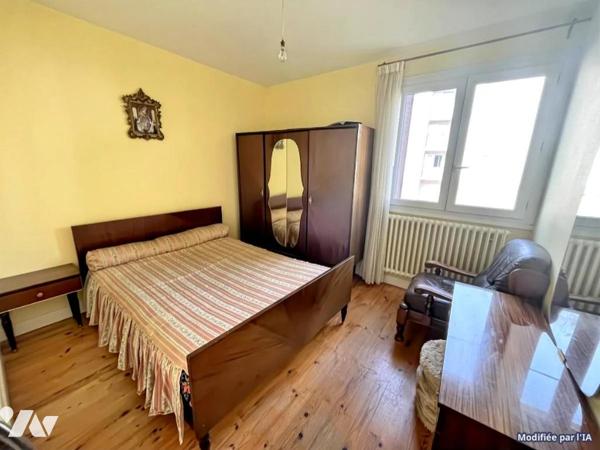 MEXIMIEUX - MAISON FAMILIALE SUR TERAIN 1044 M2