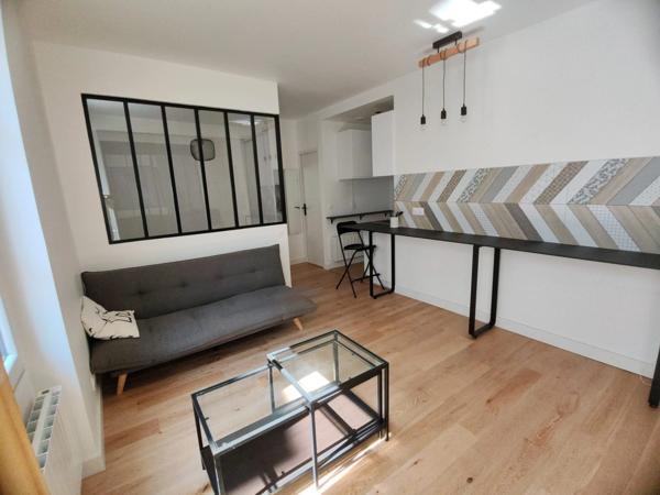 Paris 17ème Batignolles – 2 pièces rénové et meublé, au calme sur cour