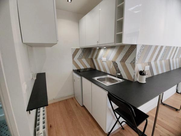Paris 17ème Batignolles – 2 pièces rénové et meublé, au calme sur cour