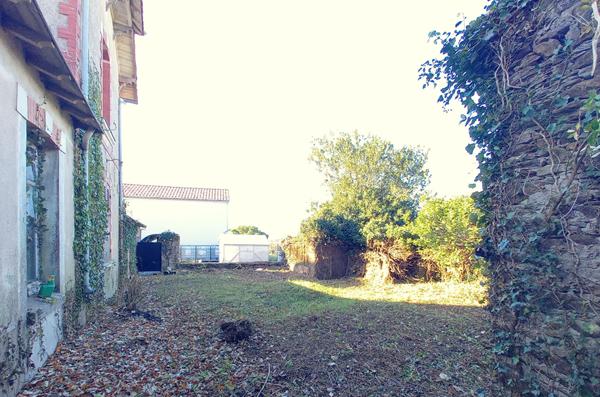 Maison bourgeoise à rénover à vendre au Loroux Bottereau - 10 pièces, 4 chambres