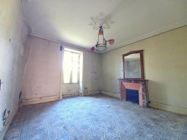 Maison bourgeoise à rénover à vendre au Loroux Bottereau - 10 pièces, 4 chambres