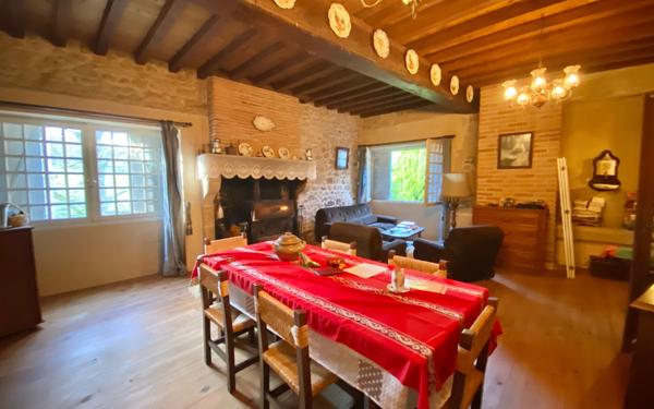 Maison à vendre    8 pièces •  Bazas