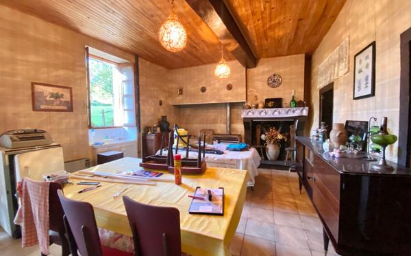 Maison à vendre    8 pièces •  Bazas