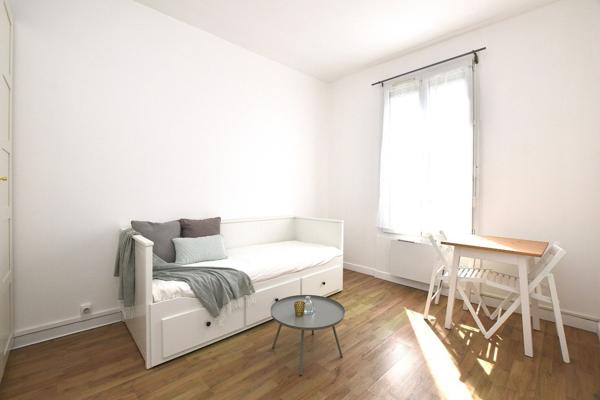 Appartement Une Pièce Avec Beaucoup De Charme Et De Lumière ! :) , Asnières-sur-seine