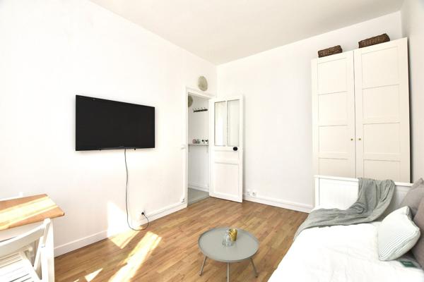 Appartement Une Pièce Avec Beaucoup De Charme Et De Lumière ! :) , Asnières-sur-seine