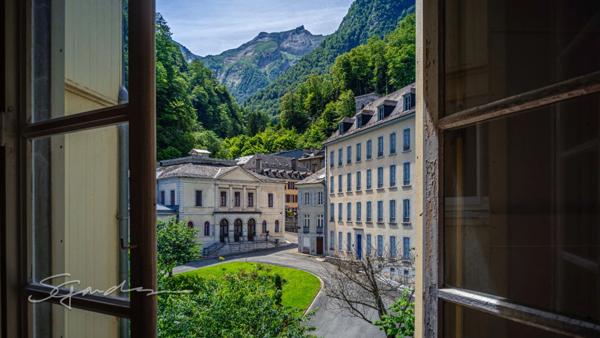 Dpt Pyrénées Atlantiques (64), à vendre EAUX BONNES appartement T3 de 83,2 m²