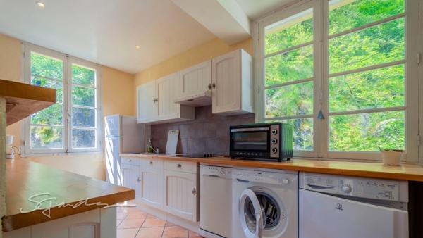 Dpt Pyrénées Atlantiques (64), à vendre EAUX BONNES appartement T3 de 83,2 m²