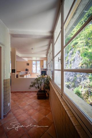 Dpt Pyrénées Atlantiques (64), à vendre EAUX BONNES appartement T3 de 83,2 m²