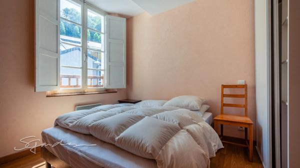 Dpt Pyrénées Atlantiques (64), à vendre EAUX BONNES appartement T3 de 83,2 m²