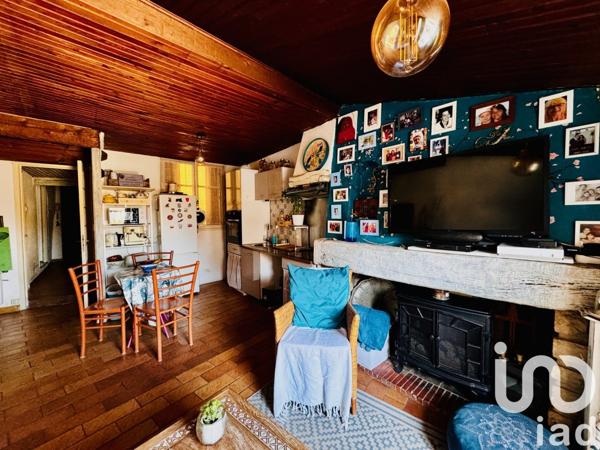 Duplex 3 pièces de 65 m² à Saint-Maximin-la-Sainte-Baume (83470)