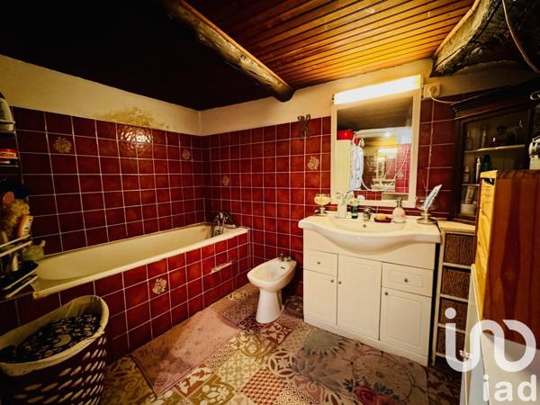 Duplex 3 pièces de 65 m² à Saint-Maximin-la-Sainte-Baume (83470)