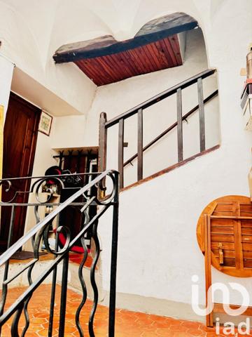 Duplex 3 pièces de 65 m² à Saint-Maximin-la-Sainte-Baume (83470)