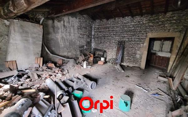 Immeuble à vendre    5 pièces • 182,83 m2 Beaurepaire