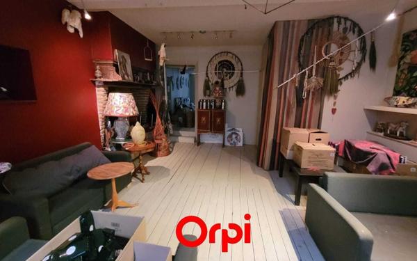 Immeuble à vendre    5 pièces • 182,83 m2 Beaurepaire