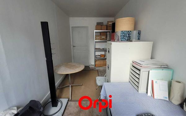 Immeuble à vendre    5 pièces • 182,83 m2 Beaurepaire