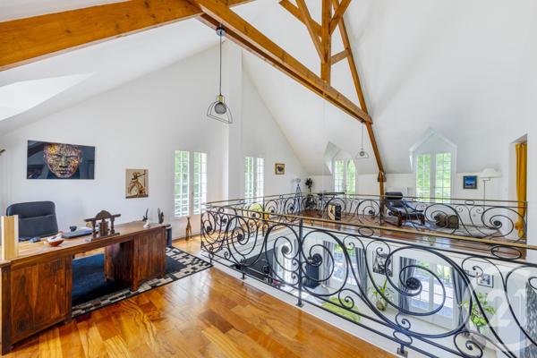 Maison à vendre  8 pièces - 263,50 m2 PONTOISE - 95
