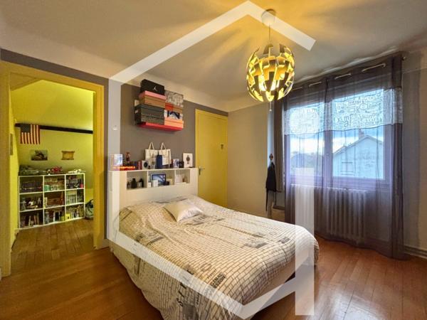 Maison 6 pièce(s) 5 chambre(s) 159 m²