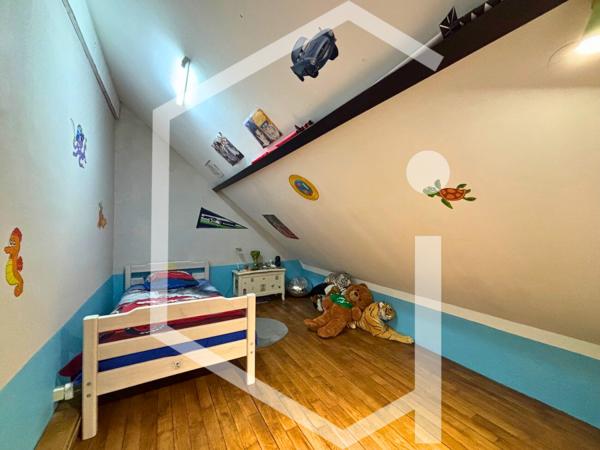 Maison 6 pièce(s) 5 chambre(s) 159 m²