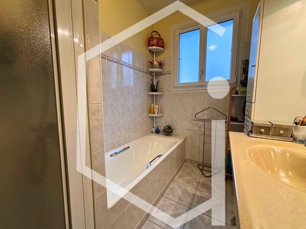 Maison 6 pièce(s) 5 chambre(s) 159 m²