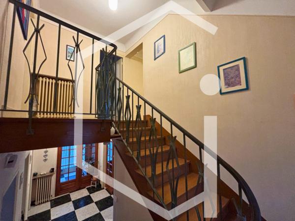 Maison 6 pièce(s) 5 chambre(s) 159 m²