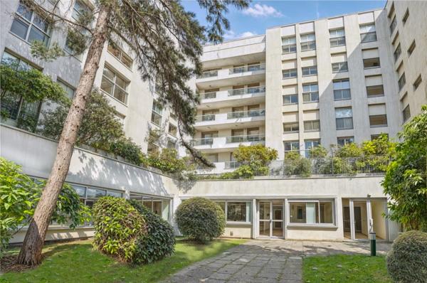 BUREAUX A VENDRE - ILE DE LA JATTE - METRO 1 - JARDIN