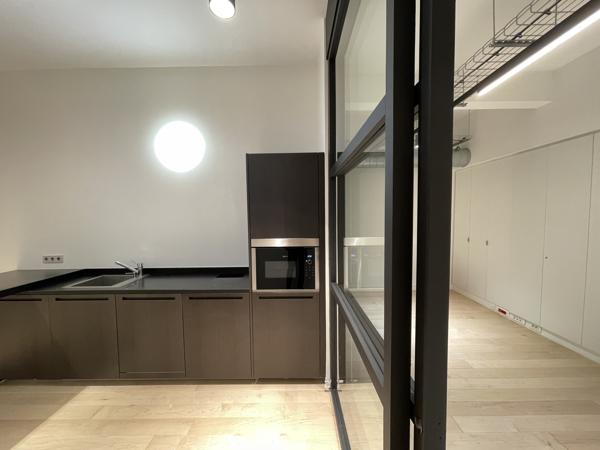 BUREAUX A VENDRE - ILE DE LA JATTE - METRO 1 - JARDIN
