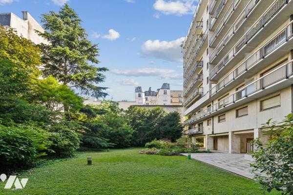 Passy-La Muette - Appartement au calme absolu sur jardins 