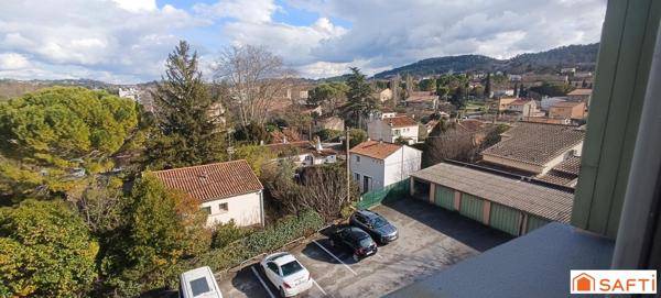 Bel appartement rénové de 83 m² avec garage