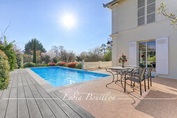 Maisons-Laffitte (78600) Maisons-Lafitte Propriété de 10 pièces avec parc et piscine