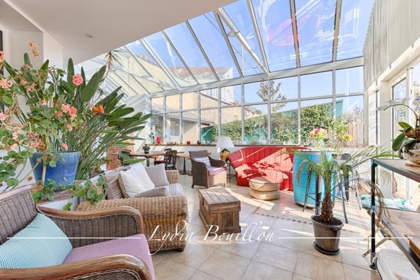 Maisons-Laffitte (78600) Maisons-Lafitte Propriété de 10 pièces avec parc et piscine