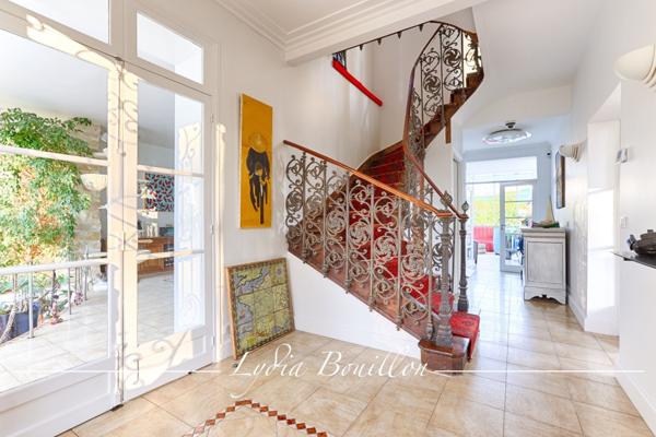 Maisons-Laffitte (78600) Maisons-Lafitte Propriété de 10 pièces avec parc et piscine