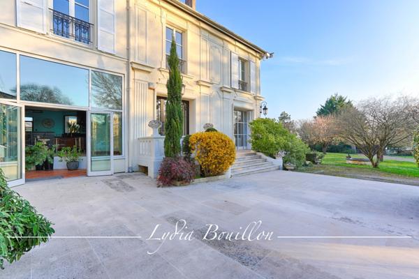 Maisons-Laffitte (78600) Maisons-Lafitte Propriété de 10 pièces avec parc et piscine