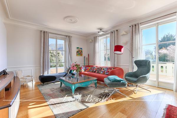 Maisons-Laffitte (78600) Maisons-Lafitte Propriété de 10 pièces avec parc et piscine