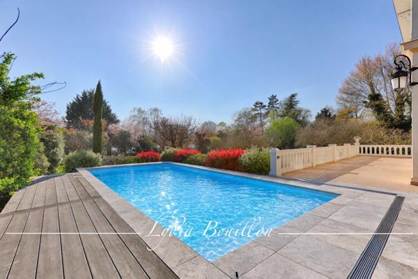 Maisons-Laffitte (78600) Maisons-Lafitte Propriété de 10 pièces avec parc et piscine