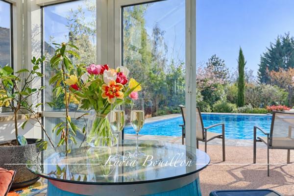 Maisons-Laffitte (78600) Maisons-Lafitte Propriété de 10 pièces avec parc et piscine