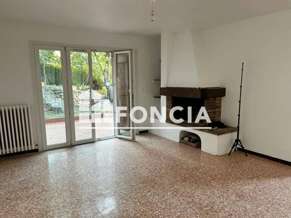 Location Maison 4 pièces 80 m² - 90 RUE DE LA FARANDOLE Six-fours 83140