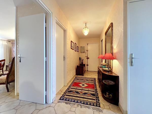 Appartement 5 pièces 102 m² à Créteil avec balcon et jardin