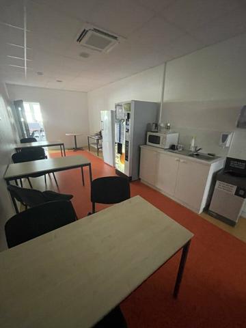 BUREAUX DE 780m² A LOUER A CHAURAY PROCHE DE L'AVENUE DE PARIS ET DE LA ZONE MENDES FRANCE CHAURAY NIORT