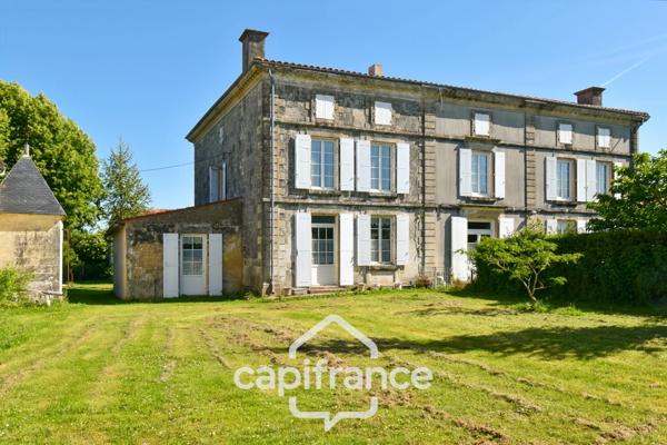 Propriété à vendre 14 pièces PAILLE (17) sur 4800m² de terrain avec nombreuses dépendances