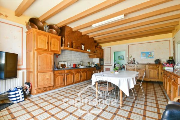Propriété à vendre 14 pièces PAILLE (17) sur 4800m² de terrain avec nombreuses dépendances
