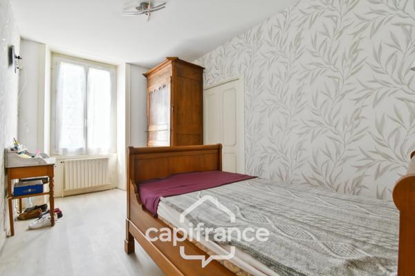 Propriété à vendre 14 pièces PAILLE (17) sur 4800m² de terrain avec nombreuses dépendances